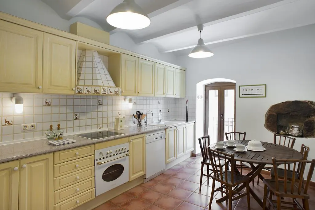 Ca La Sonia Guest House Pau Spain